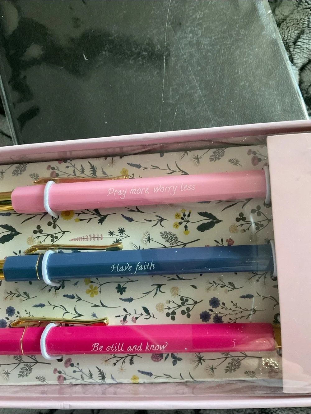 Bible Verse Pens & Bible Set -3 Colorful Pens. Bible is Old & New Testaments